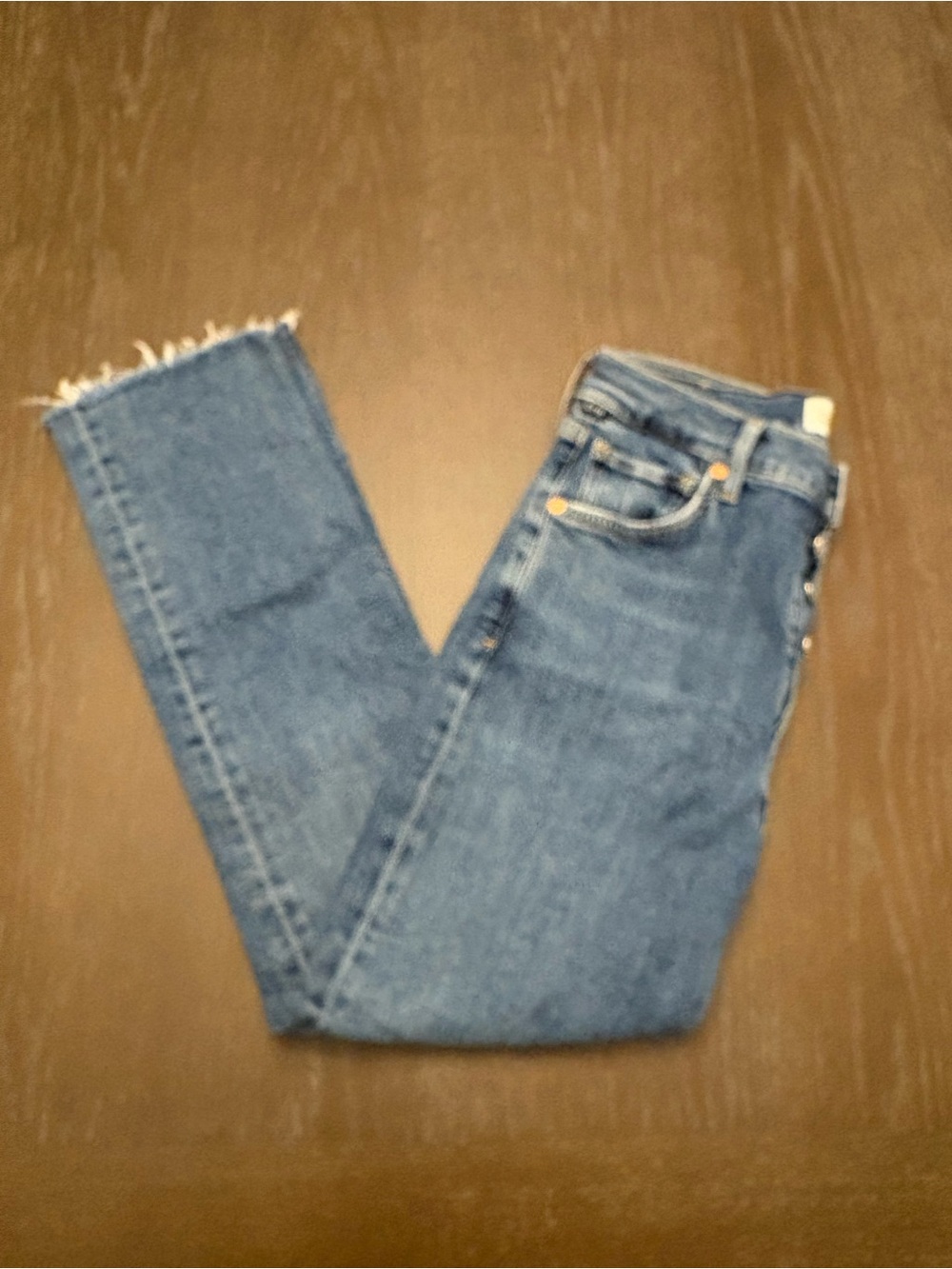 Citizens Of Humanity Women’s Straight Leg Jeans with Raw Hem Size 26